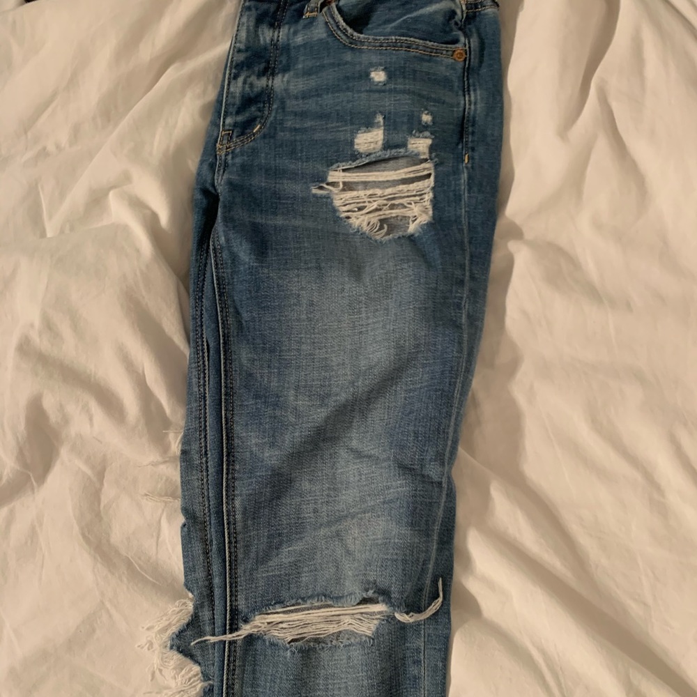 Low Rise Ripped Boyfriend Jeans - Picture 3 of 4